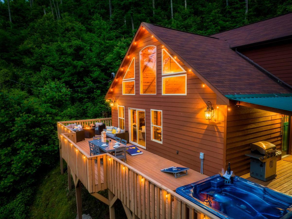 גטלינבורג Mountainside - New Luxury Cabin-Fire Table-Hot Tub-3 Pools-Ps5-Bears מראה חיצוני תמונה