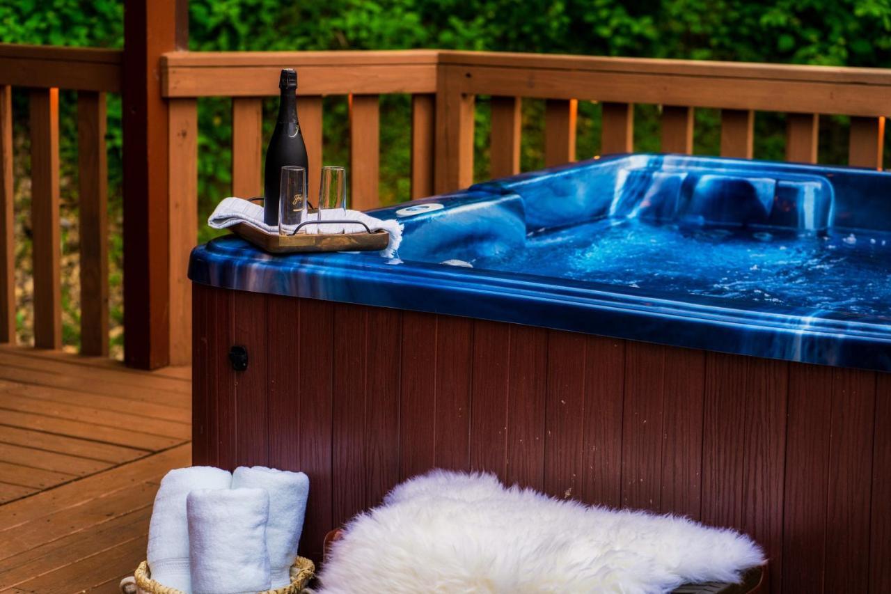גטלינבורג Mountainside - New Luxury Cabin-Fire Table-Hot Tub-3 Pools-Ps5-Bears מראה חיצוני תמונה